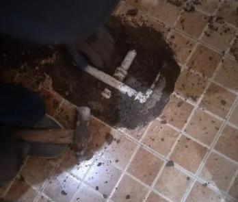 宜宾市卫生间漏水维修公司为您分享下卫生间渗水如何处理及注意事项